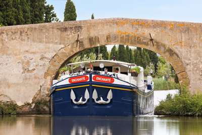 Enchante Cruising