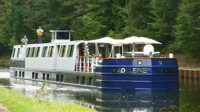Madeleine cruising
